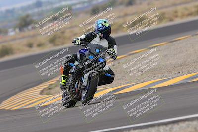 media/Sep-10-2022-SoCal Trackdays (Sat) [[a5bf35bb4a]]/Turn 11 (11am)/